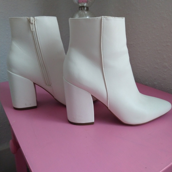 White ankle booties - Picture 3 of 7